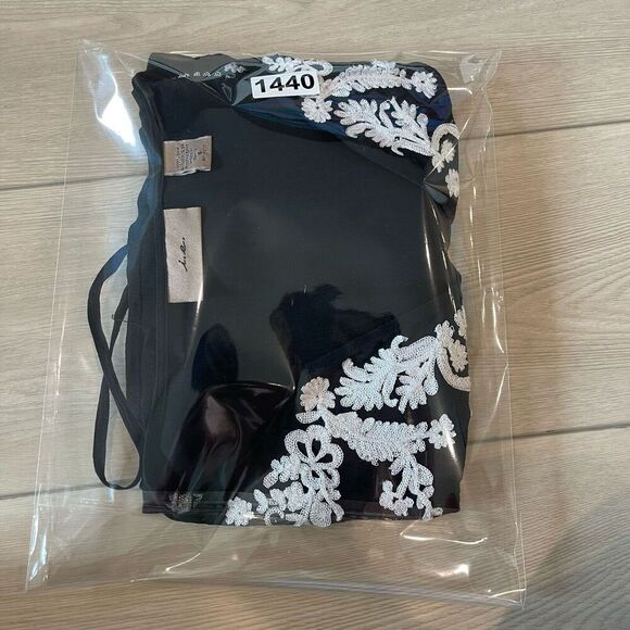 I.E. Woman Silk‎ Tunic Blouse Women Small Black Embriodered Sheer Chiffon - Picture 8 of 8